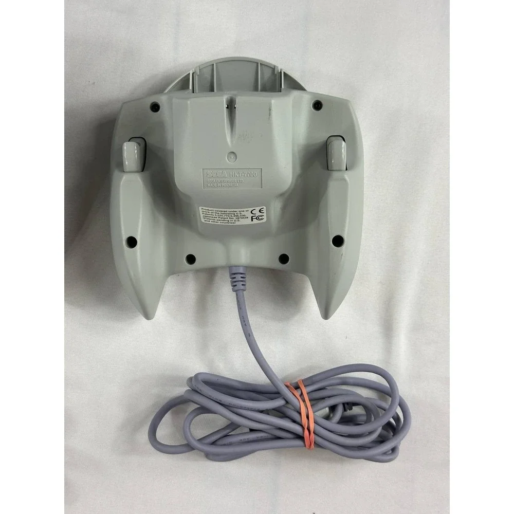 Sega Dreamcast Sega Sports Black Console HKT-3020 2 Controllers VMU 2 Games